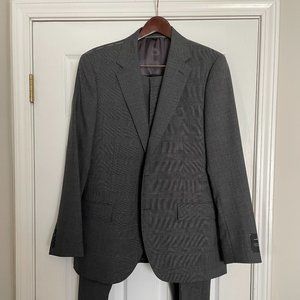 Ludlow Slim Fit Italian Wool Suit in Charcoal - Brand New